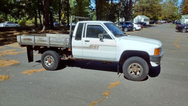 1986 Toyota SR5 - photo 2