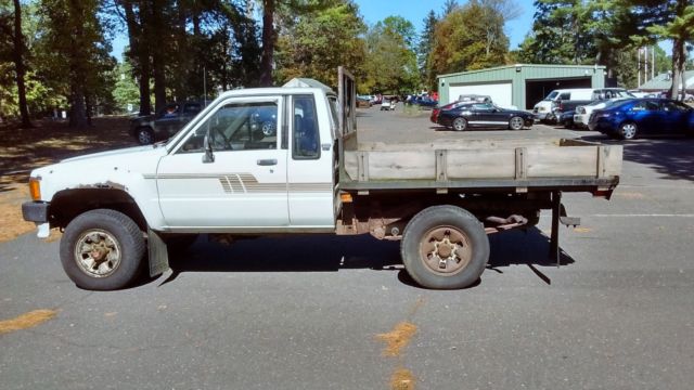 1986 Toyota SR5 - photo 4