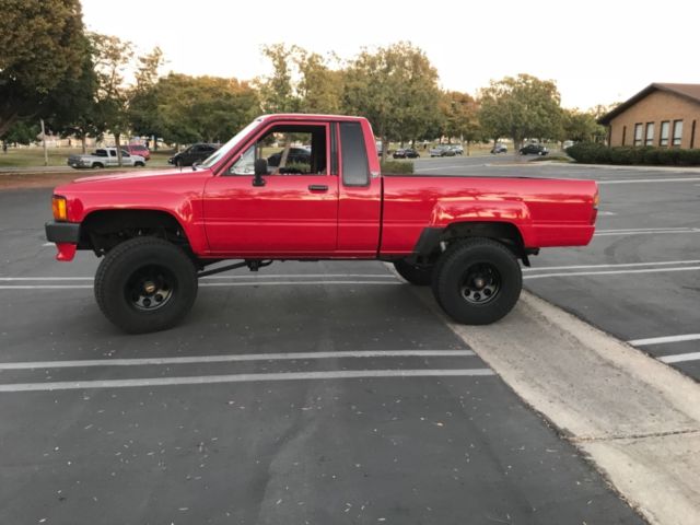 1986 Toyota Truck SR5 - photo 2