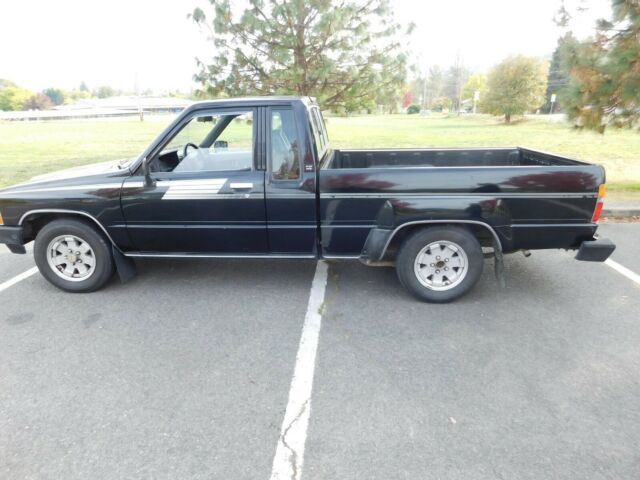 1986 Toyota Pickup SR5 - photo 2