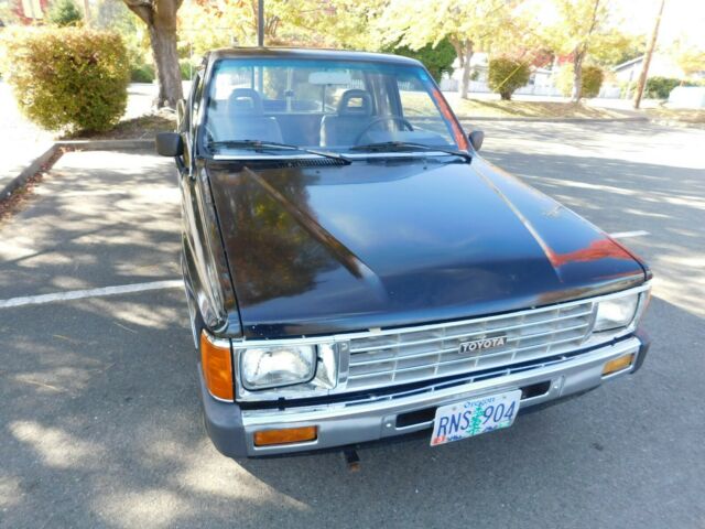 1986 Toyota Pickup SR5 - photo 8
