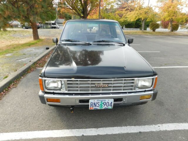 1986 Toyota Pickup SR5 - photo 9