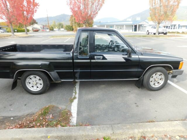 1986 Toyota Pickup SR5 - photo 3