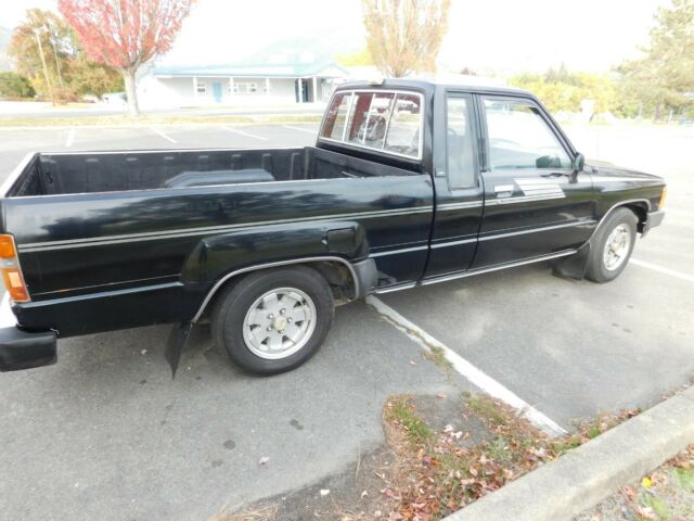 1986 Toyota Pickup SR5 - photo 5
