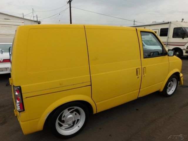 1986 Chevrolet Astro Base Standard Cargo Van 3-Door - photo 3