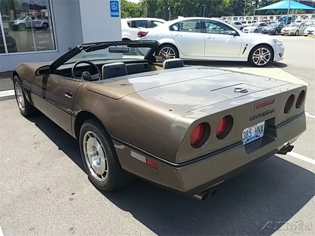 1986 Chevrolet Corvette Indianapolis 500 Pace Car Convertible 2-Door - photo 7