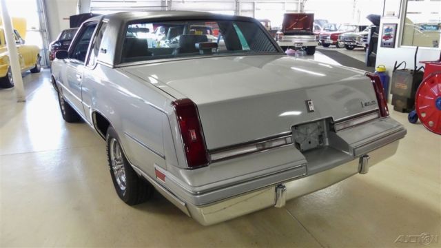 1986 Oldsmobile Cutlass Salon Coupe 2-Door - photo 8