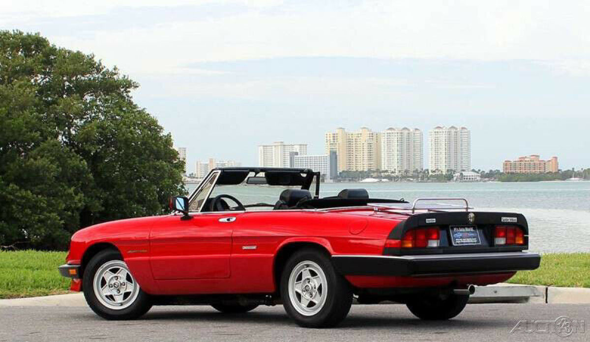 1986 Alfa Romeo Spider Veloce 2dr Convertible - photo 11