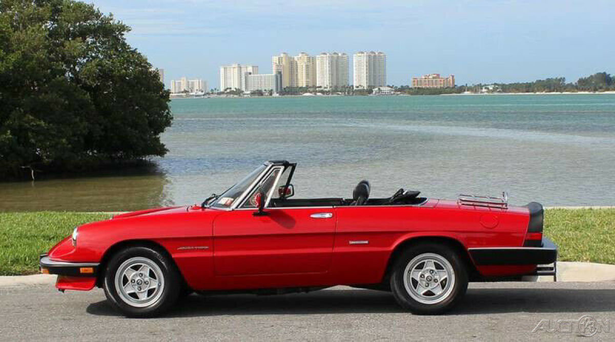 1986 Alfa Romeo Spider Veloce 2dr Convertible - photo 2