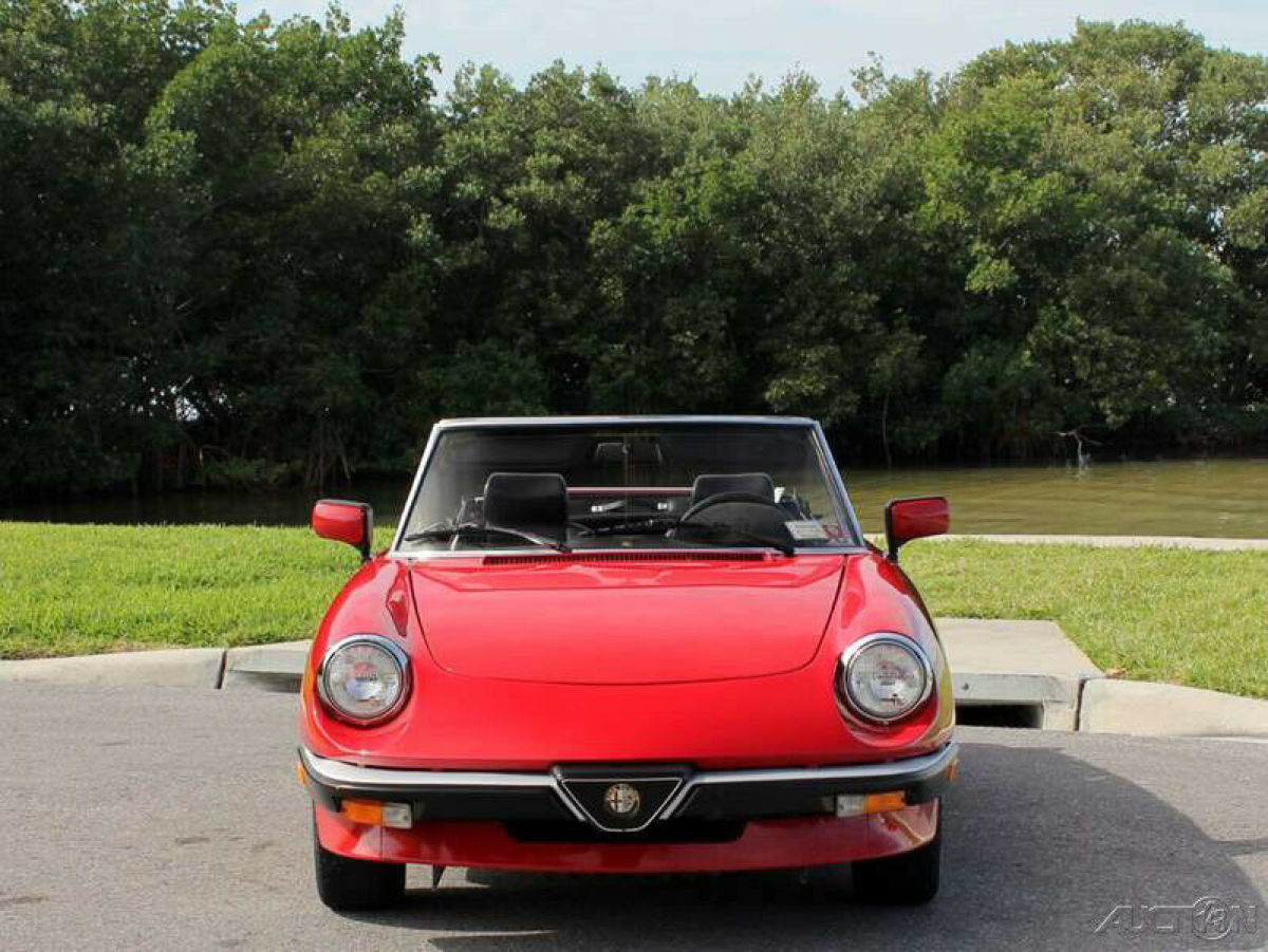 1986 Alfa Romeo Spider Veloce 2dr Convertible - photo 8