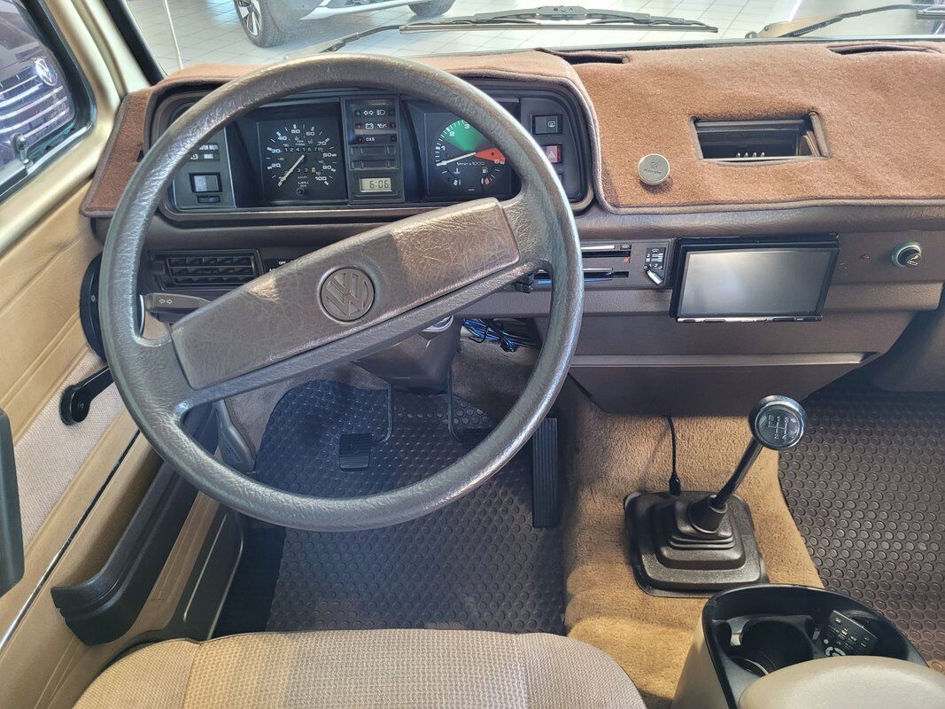 1986 Volkswagen Bus/Vanagon - photo 2