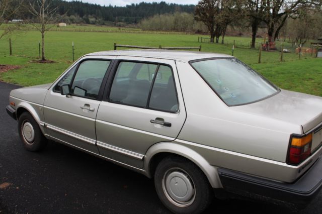 1986 Volkswagen Jetta DIESEL 5 SPEED - photo 4
