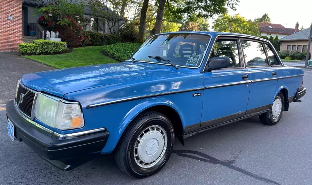 1986 VOLVO 240! 116K MILES, 100% STOCK! NO RUST, NO RESERVE! READ DESCRIPTION! 1986 Volvo 240