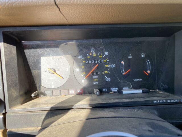 1986 Volvo 240 -- - photo 8