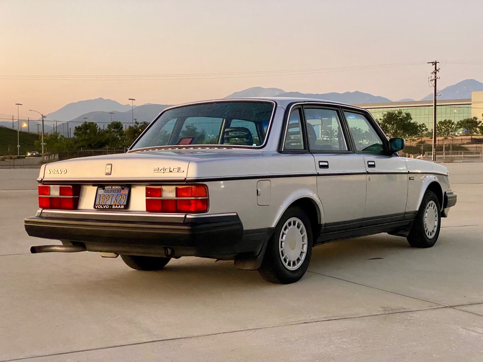 1986 Volvo 240 - photo 7