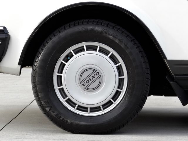 1986 Volvo 240 DL - photo 7
