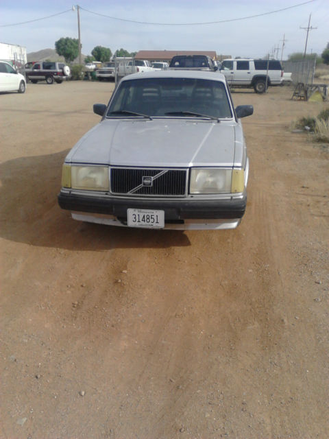1986 VOLVO 240 GL (Project or Parts Car) 1986 Volvo 240 GL