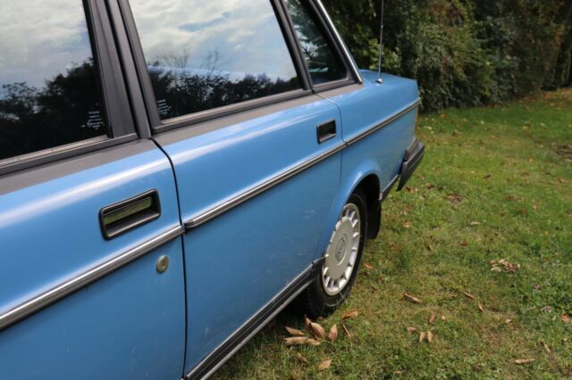 1986 Volvo 240 DL - photo 6