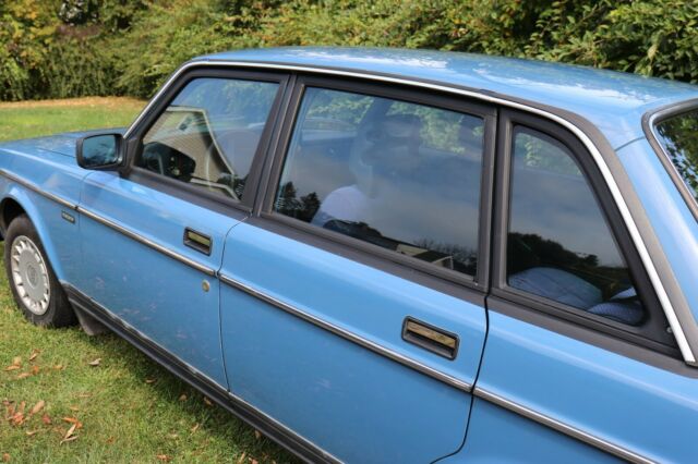 1986 Volvo 240 DL - photo 8