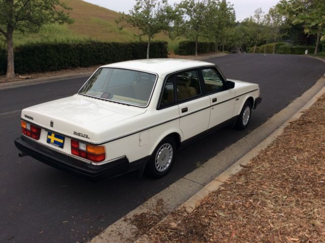 1986 Volvo 240 - photo 3