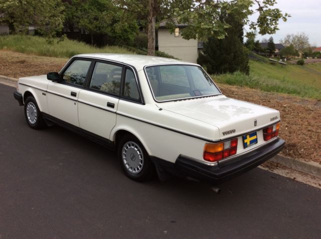 1986 Volvo 240 - photo 5