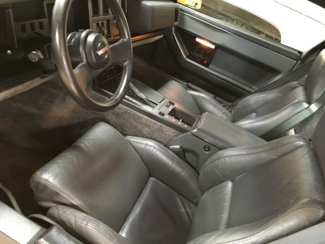 1986 Chevrolet Corvette Base Hatchback 2-Door - photo 8