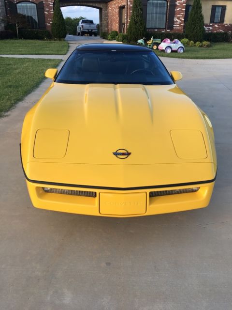 1986 Chevrolet Corvette Base Hatchback 2-Door - photo 3