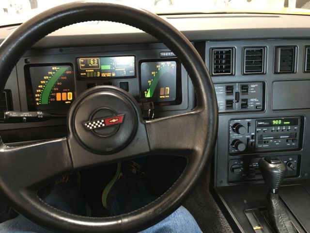 1986 Chevrolet Corvette Base Hatchback 2-Door - photo 4