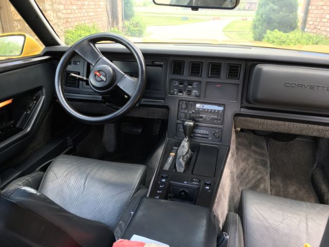 1986 Chevrolet Corvette Base Hatchback 2-Door - photo 6