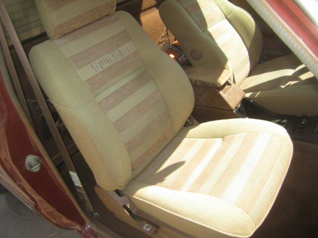1986 Toyota Pickup tubro trim - photo 6