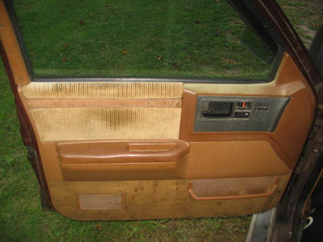 1989 GMC Jimmy 4 X 4 2-Door GYPSY pkg - photo 5