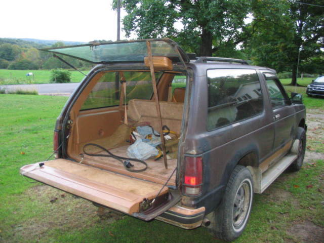 1989 GMC Jimmy 4 X 4 2-Door GYPSY pkg - photo 6