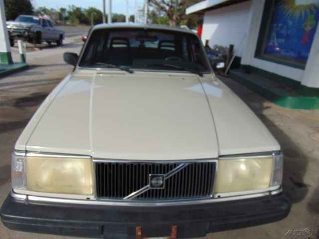 1987 Volvo 240 DL - photo 10