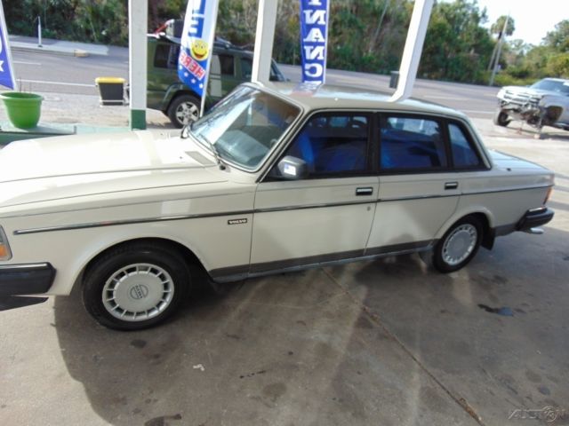 1987 Volvo 240 DL - photo 2