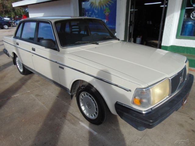 1987 Volvo 240 DL - photo 9