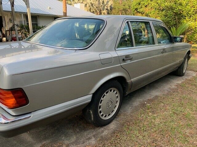 1987 Mercedes-Benz 300-Series Sedan - photo 7