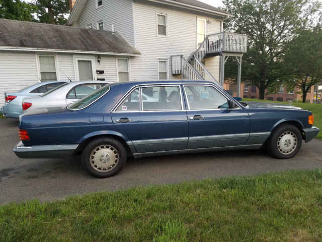 1987 Mercedes-Benz 300-Series