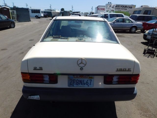 1987 Mercedes-Benz 190-Series 4 Dr - photo 5