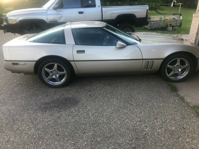 1987 Chevrolet Corvette - photo 3