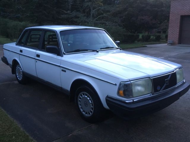 1987 Volvo 240 DL - photo 4