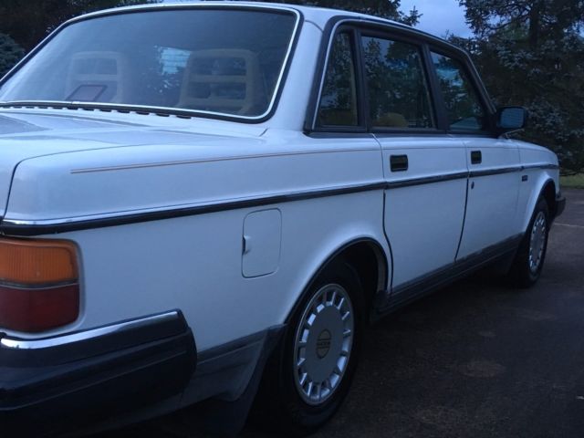 1987 Volvo 240 DL - photo 5