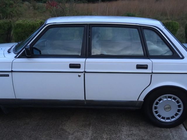1987 Volvo 240 DL - photo 7