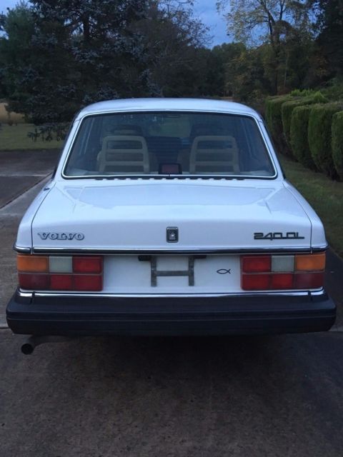1987 Volvo 240 DL - photo 9