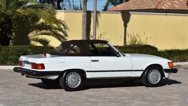 1987 Mercedes-Benz 500-Series SL 560 2-Door Convertible - photo 4