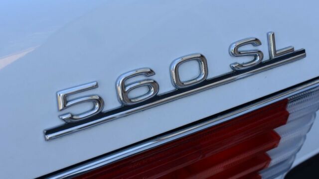 1987 Mercedes-Benz 500-Series SL 560 2-Door Convertible - photo 8