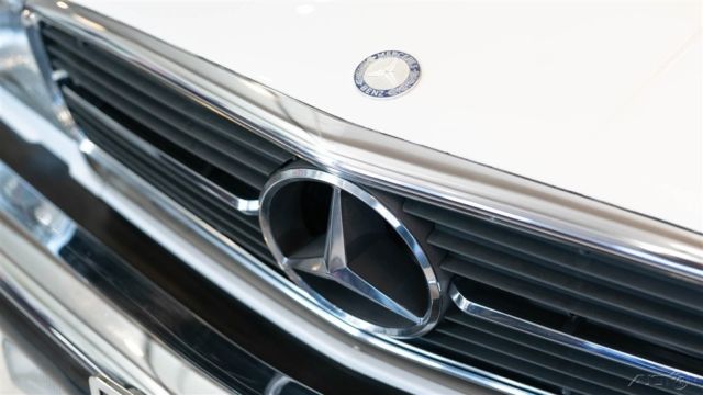 1987 Mercedes-Benz 500-Series 560 SL - photo 12