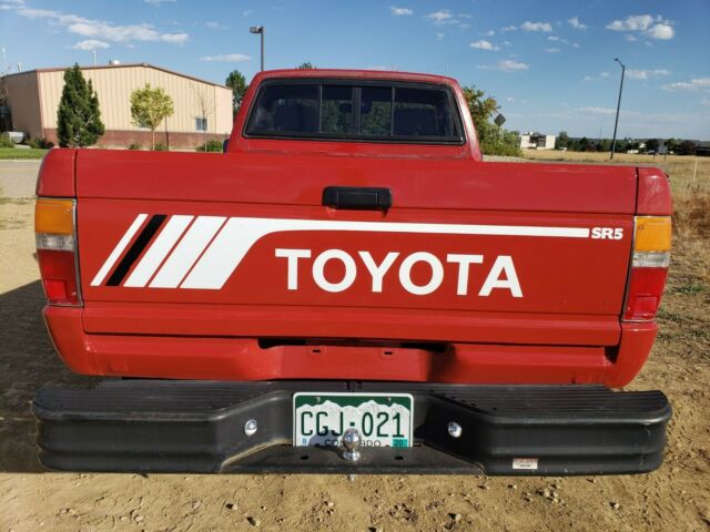 1987 Toyota Hilux SR5 - photo 12