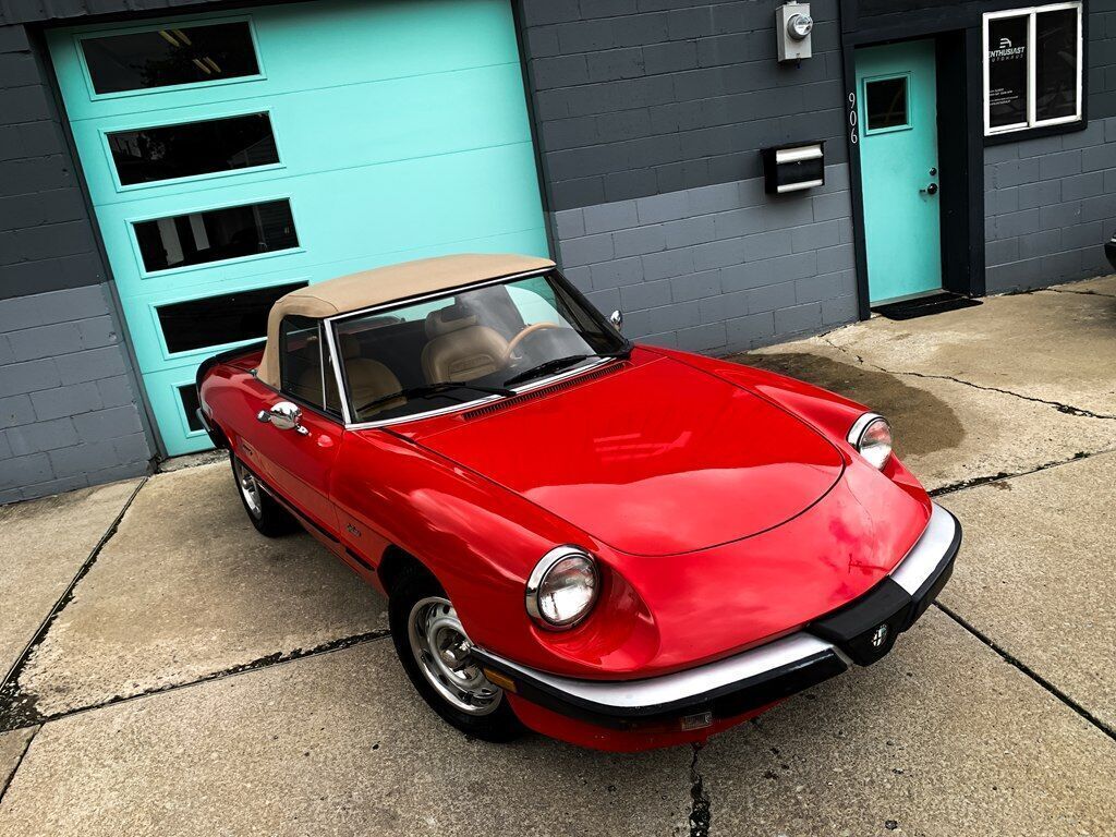 1987 Alfa Romeo Spider Graduate 2dr Convertible - photo 2