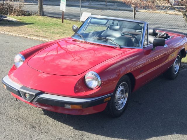 1987 Alfa Romeo Spider Graduate Original mint condition 1987 Alfa Romeo Spider Graduate