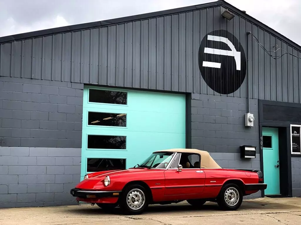 1987 Alfa Romeo Spider Graduate 2dr Convertible - photo 6